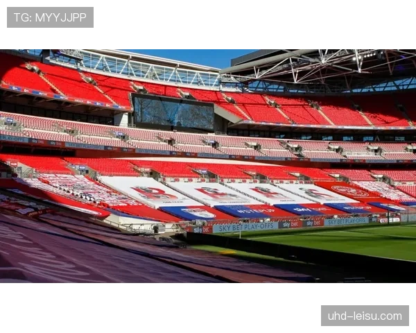 实时:科隆前锋第12分钟因危险动作被直红罚下